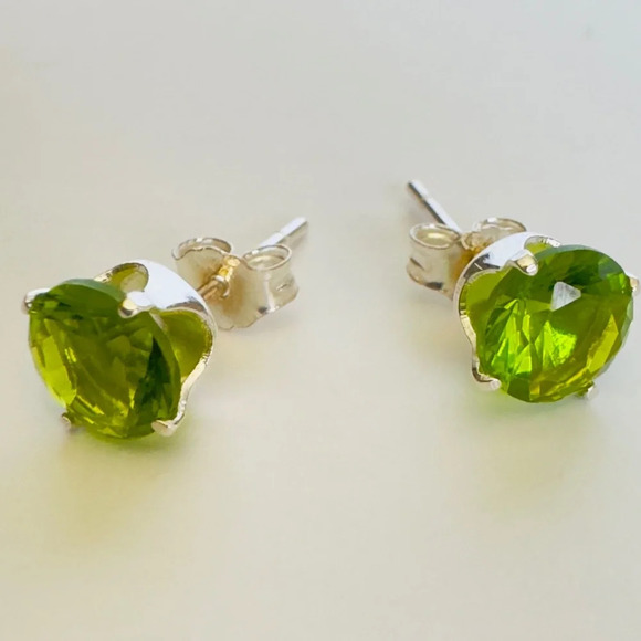 NWT 925 Sterling Silver Lime Green Round CZ Earrings - Picture 2 of 5